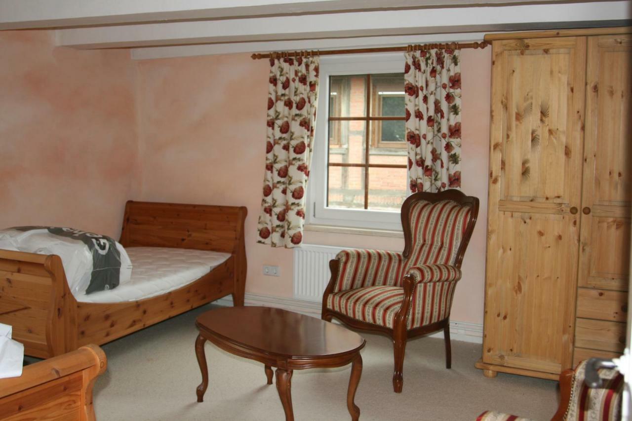 Apartments Cafe Brennnessel Veltheim 외부 사진